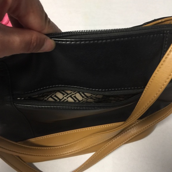 Tignanello Women's Black Leather Crossbody Bags - Picture 8 of 8